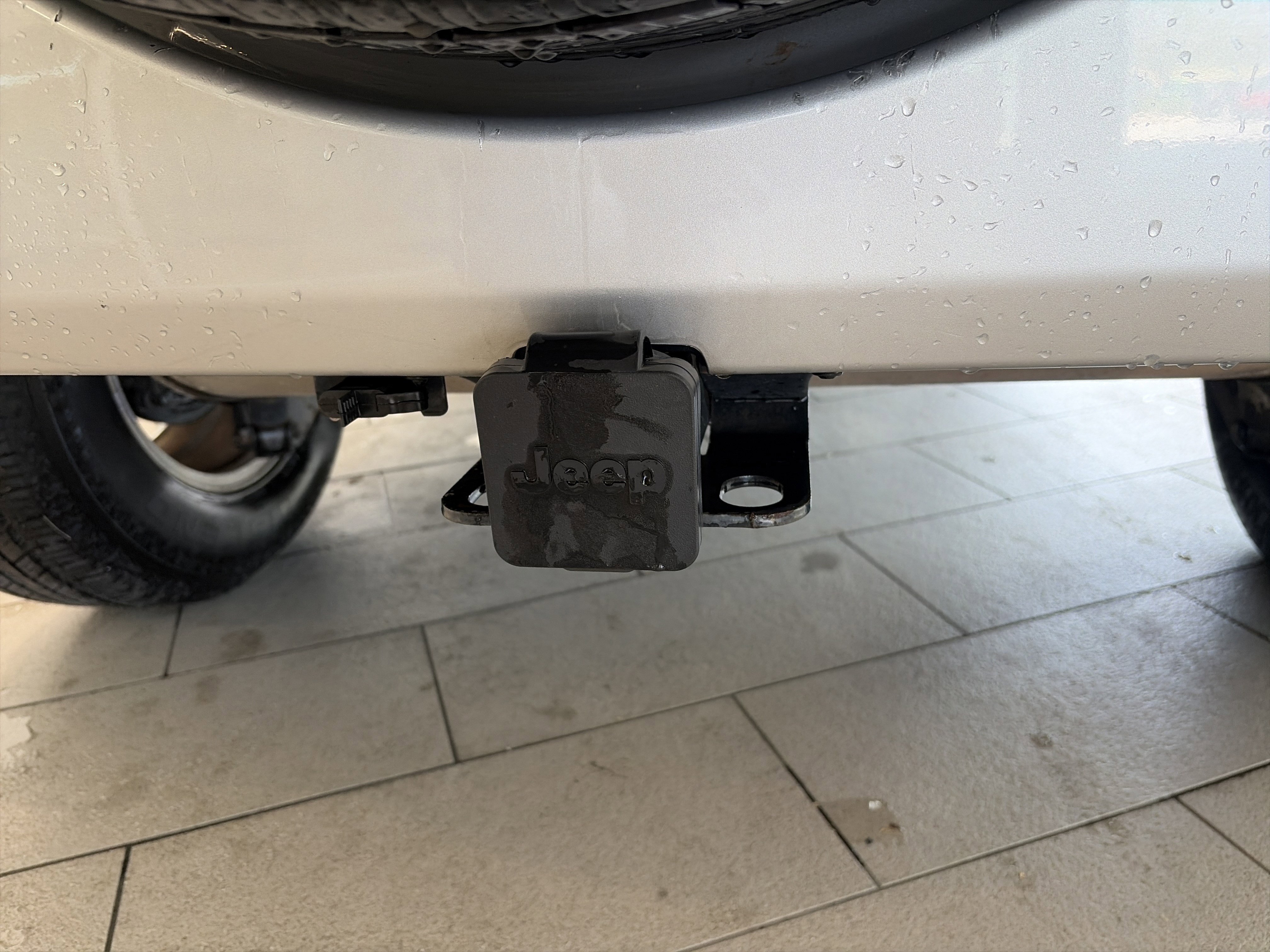 Used 2012 Jeep Wrangler Unlimited Sahara w/ Connectivity Group image 11