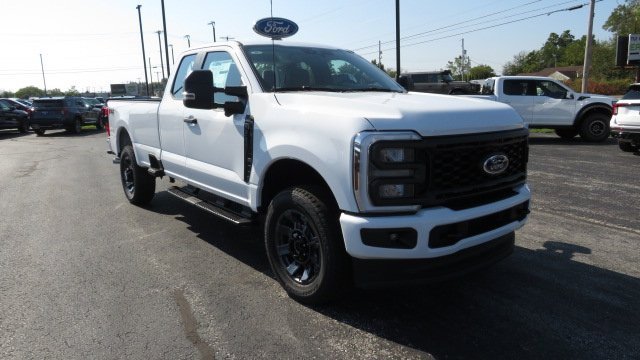 New 2026 Ford F350 XL image 1