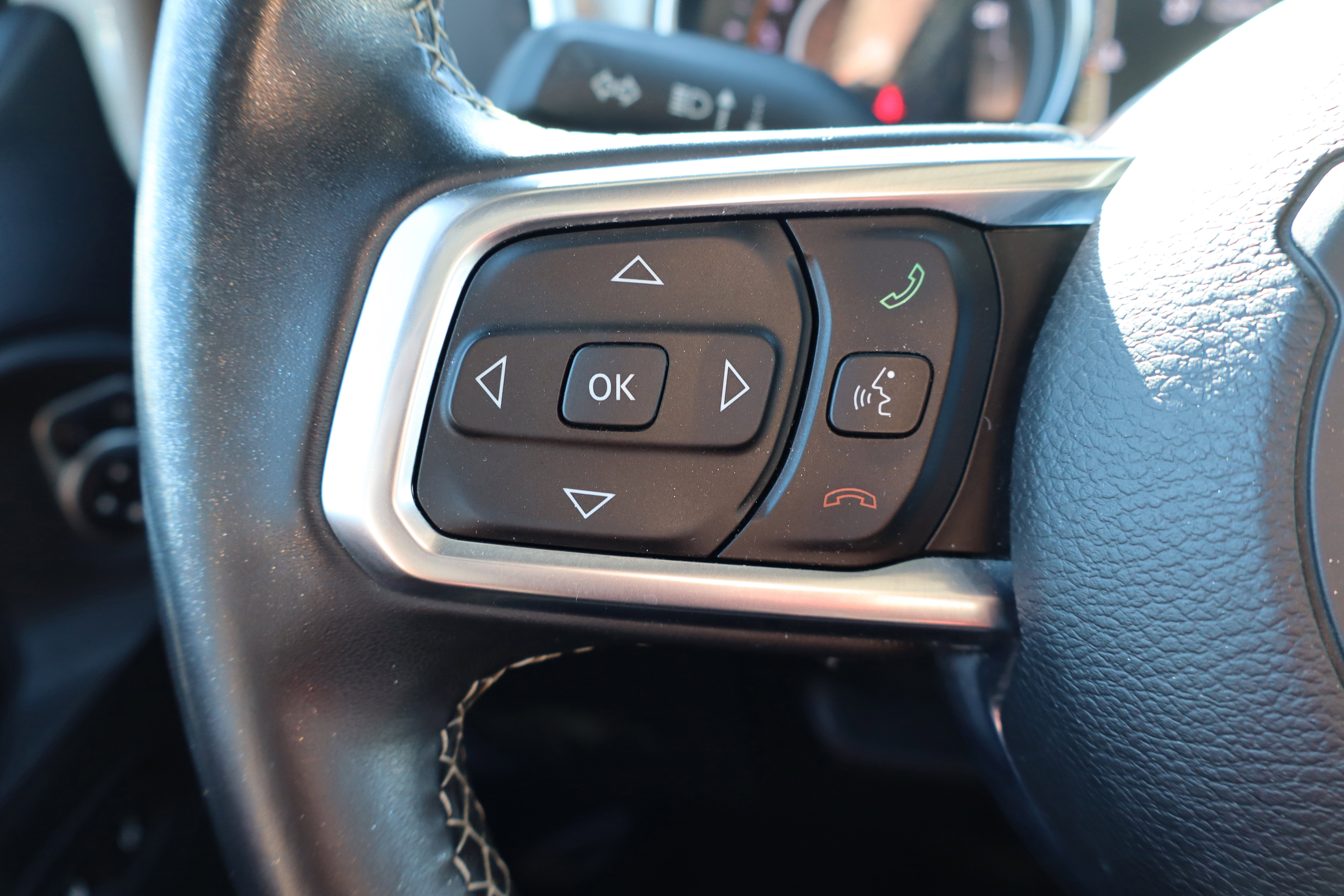 Used 2018 Jeep Wrangler Unlimited Sahara image 16