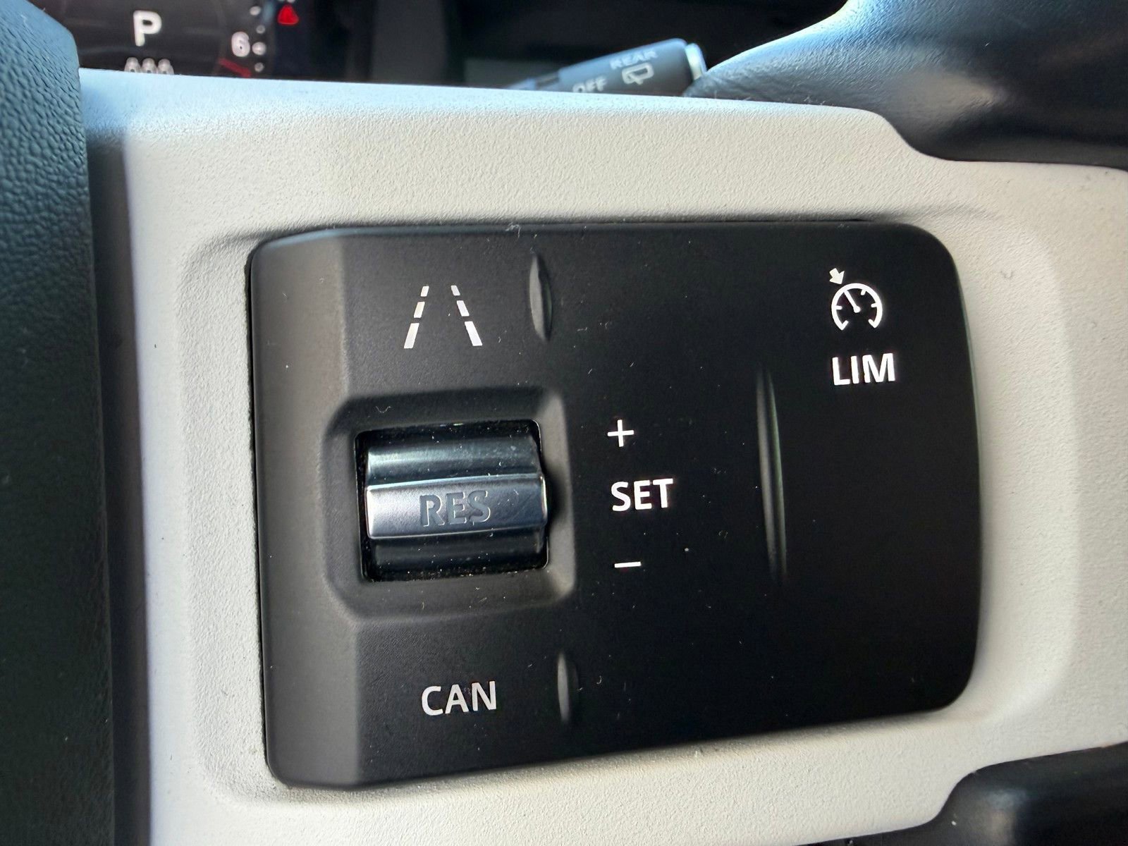 Used 2023 Land Rover Defender 130 S image 12