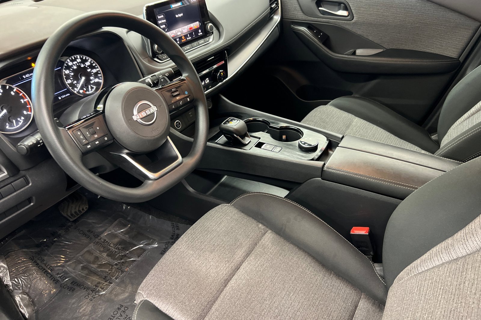 Used 2022 Nissan Rogue SV image 9