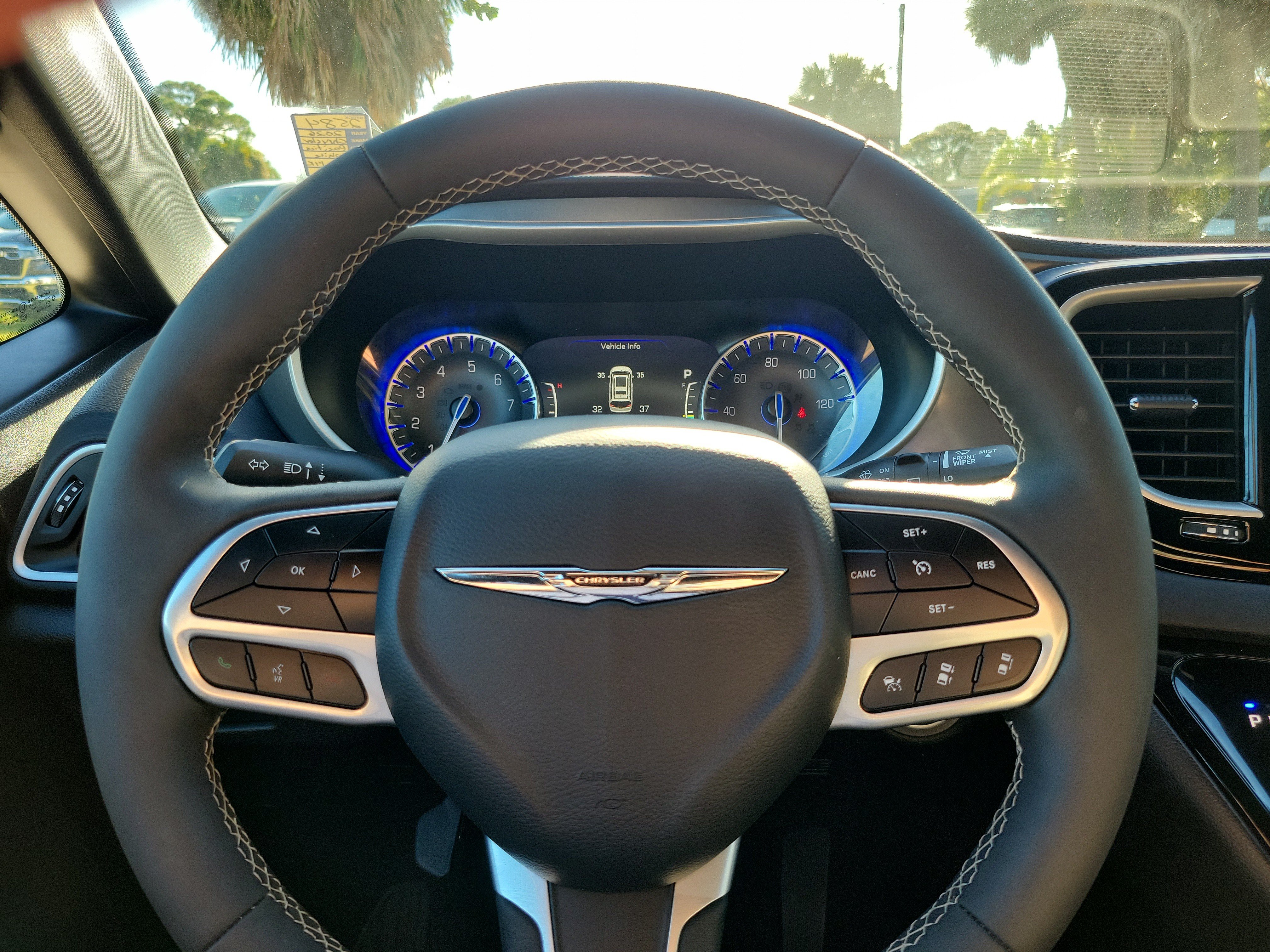 Used 2026 Chrysler Pacifica Select FWD image 16