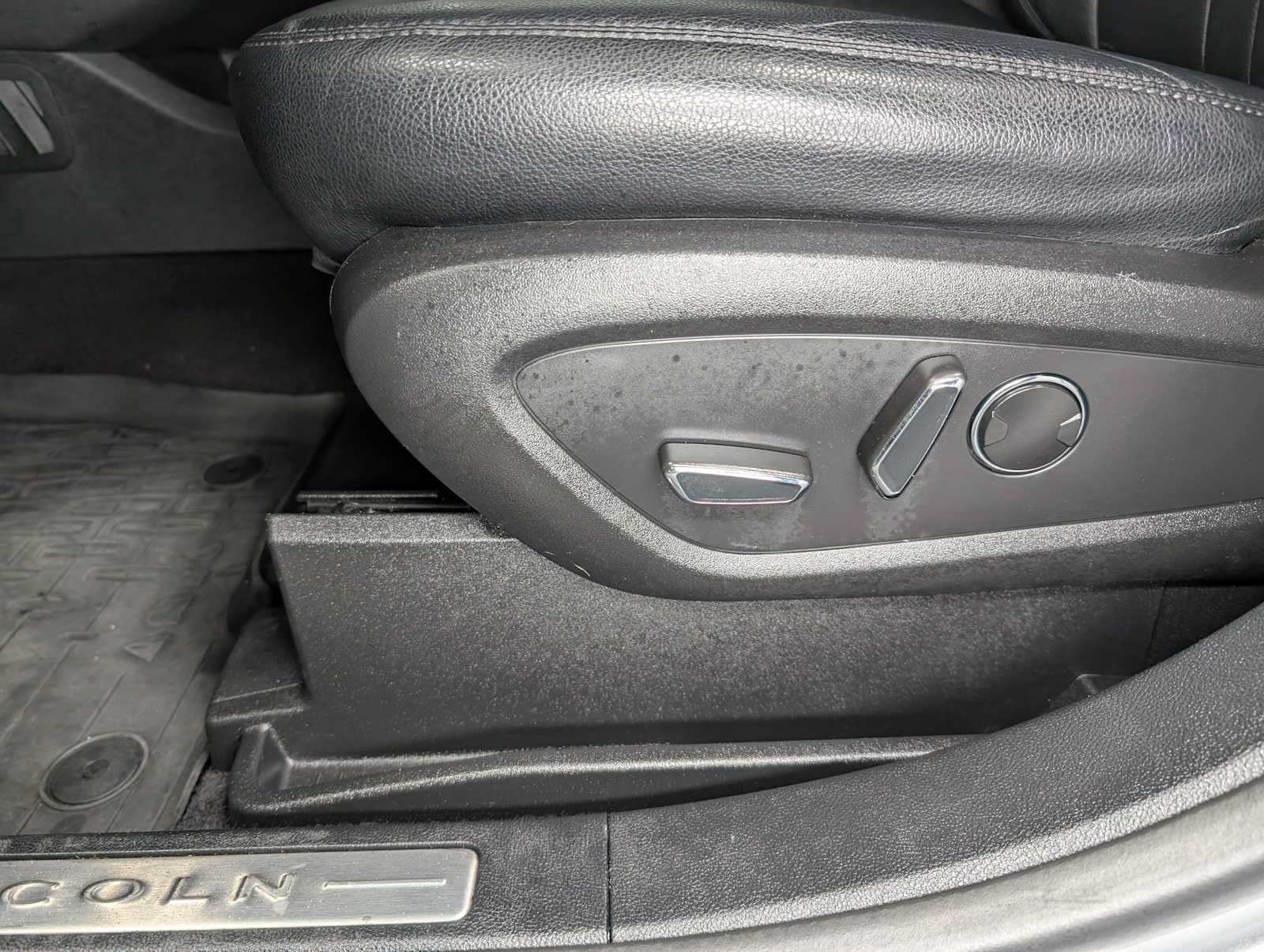 Certified 2023 Lincoln Nautilus AWD w/ Premium Package image 36