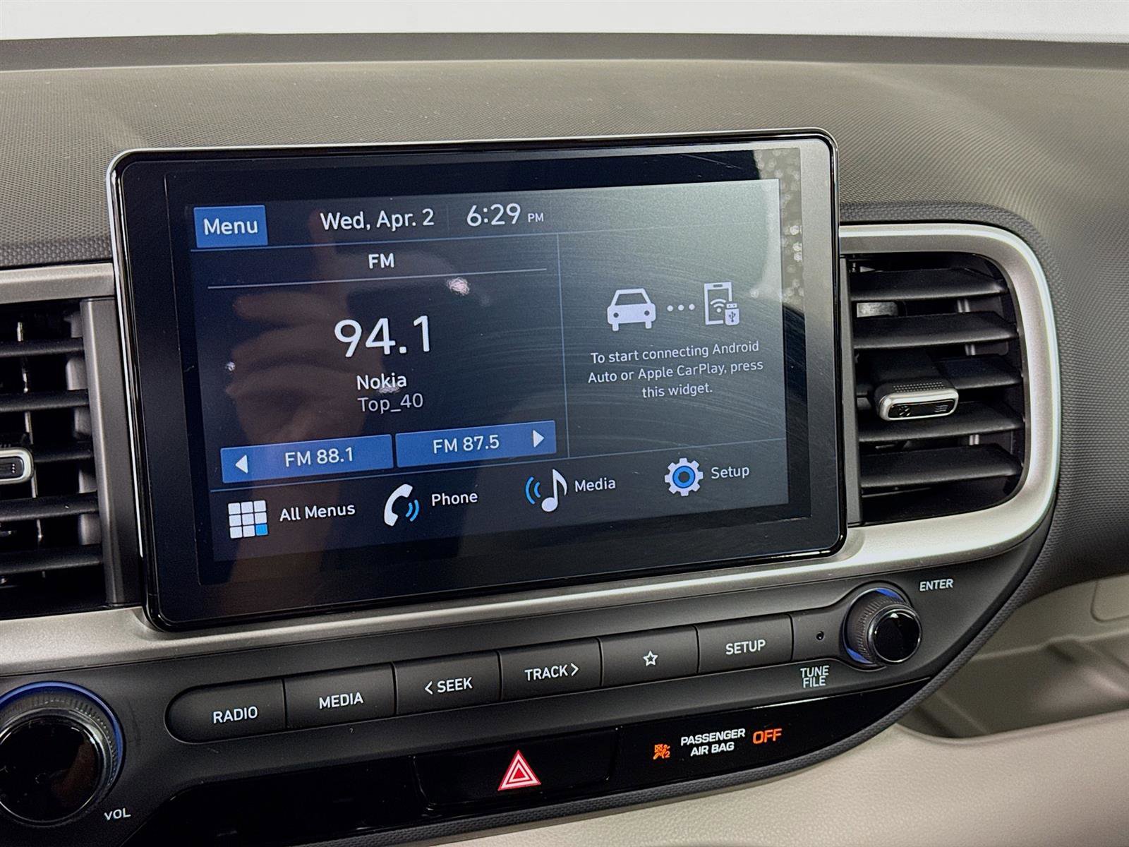 New 2025 Hyundai Venue SEL image 15