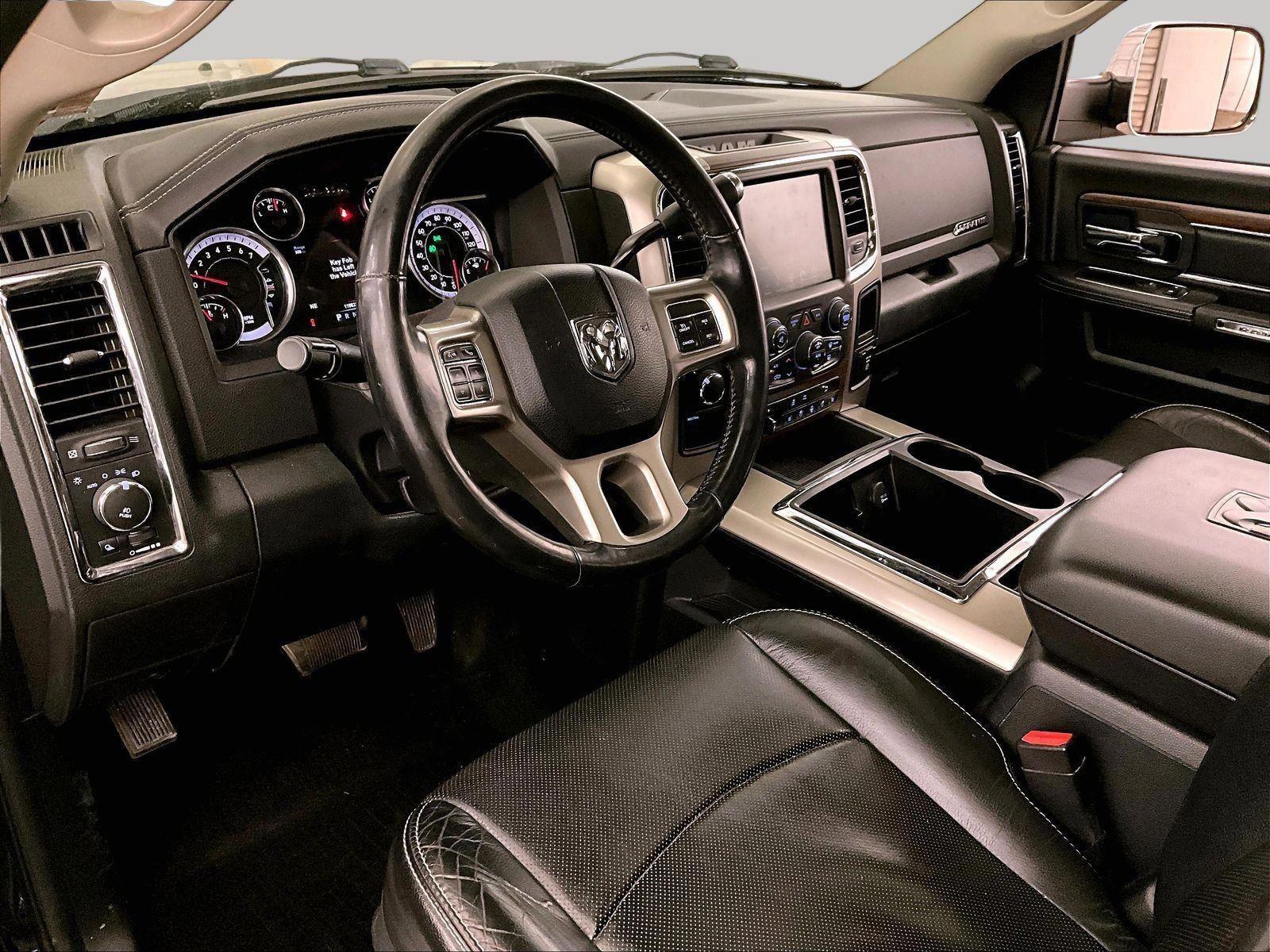 Used 2015 RAM 2500 Laramie w/ Convenience Group AWD/4WD image 13