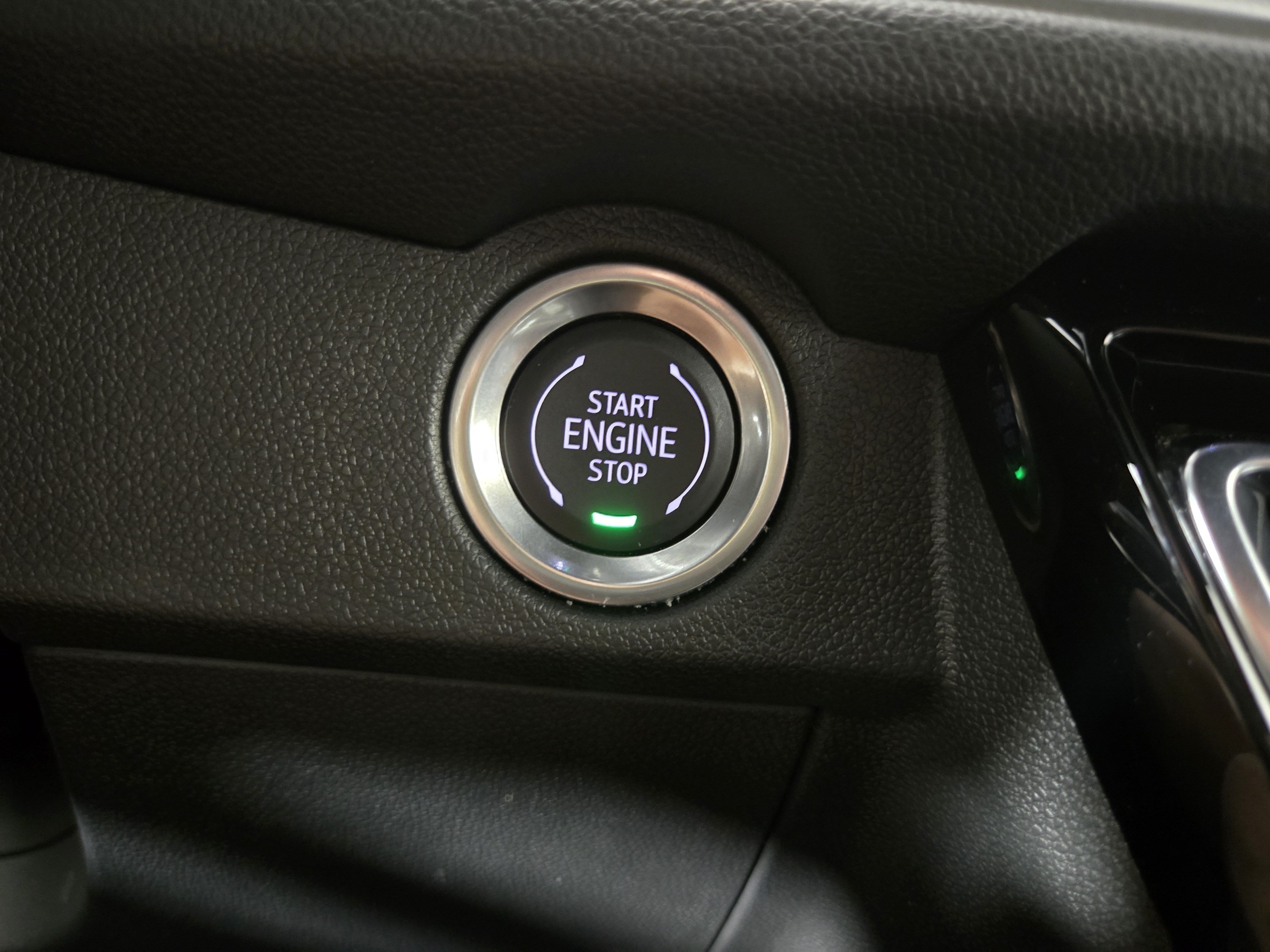 Used 2024 Chevrolet Traverse LS FWD image 26