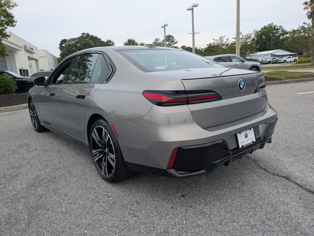 Used 2023 BMW 740i w/ Parking Assistance Package RWD image 7