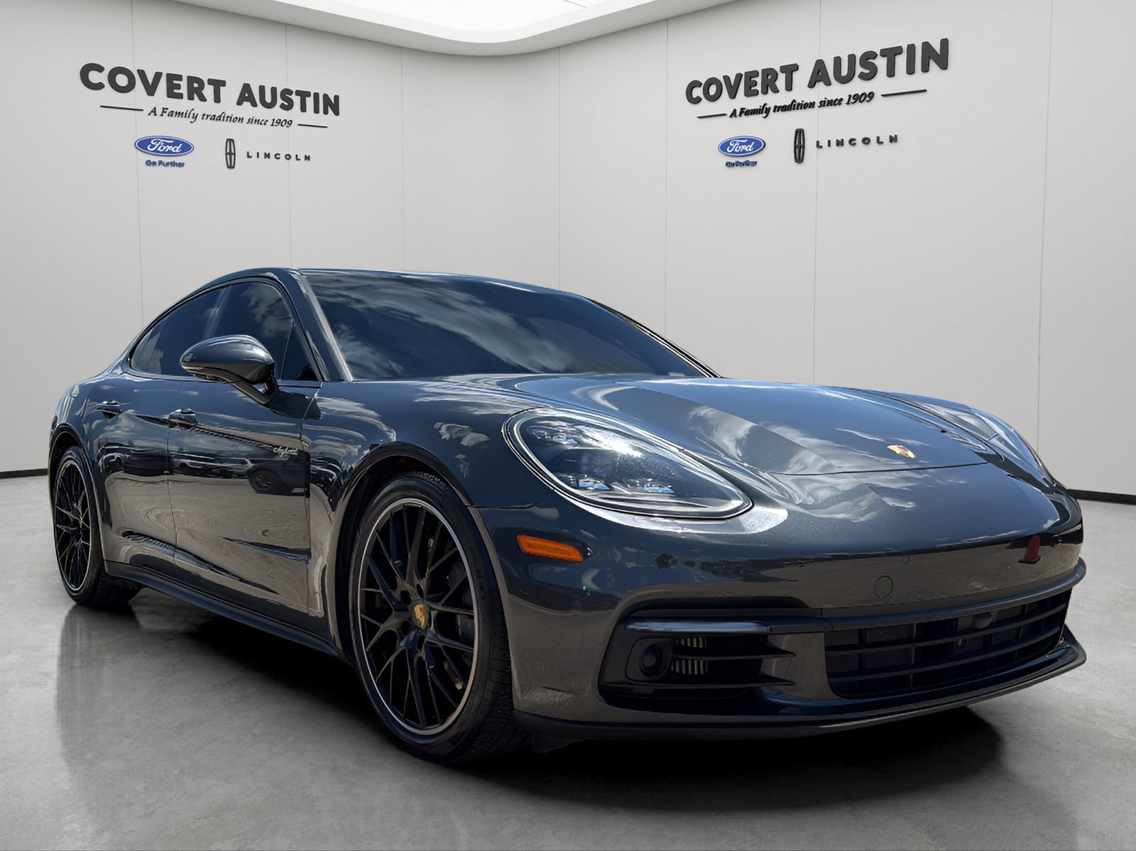 Used 2019 Porsche Panamera 4 AWD/4WD image 7