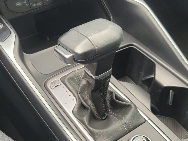 Used 2025 Kia Sorento S FWD image 30