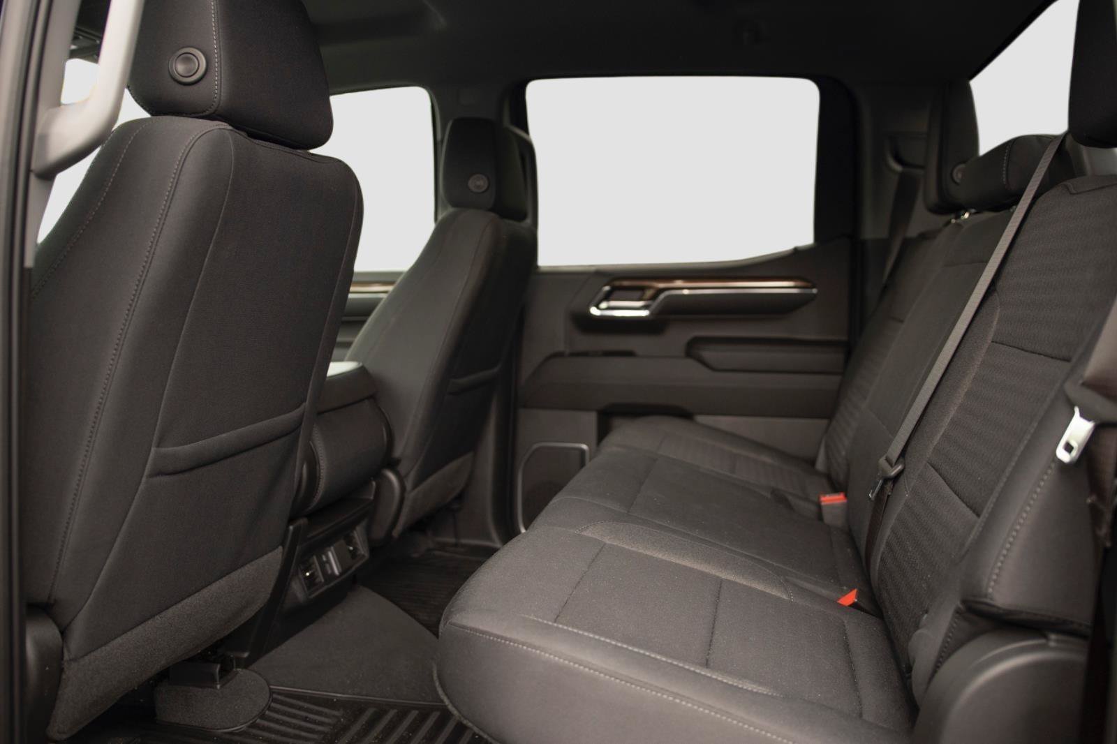 Used 2023 Chevrolet Silverado 1500 LT AWD/4WD image 14
