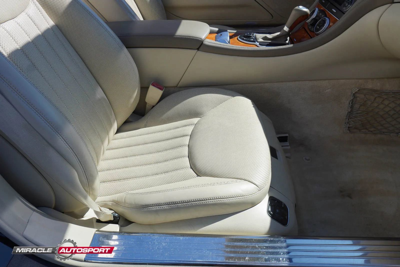 Used 2009 Mercedes-Benz SL 550 w/ Premium I Pkg image 30