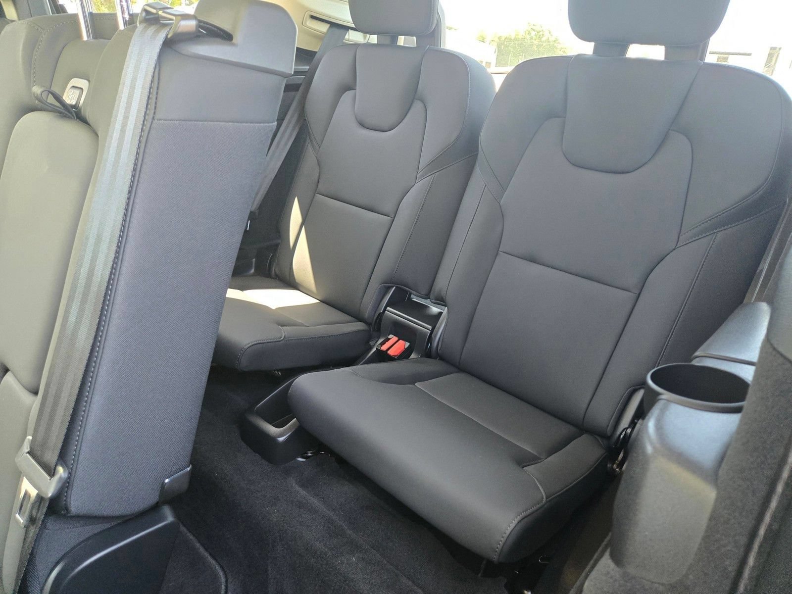 Certified 2025 Volvo XC90 B6 Plus AWD/4WD image 22