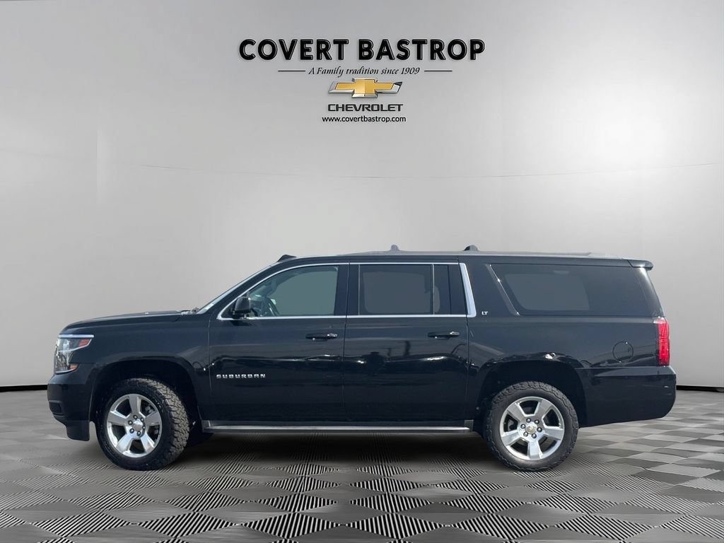 Used 2016 Chevrolet Suburban LT w/ Luxury Package RWD image 2