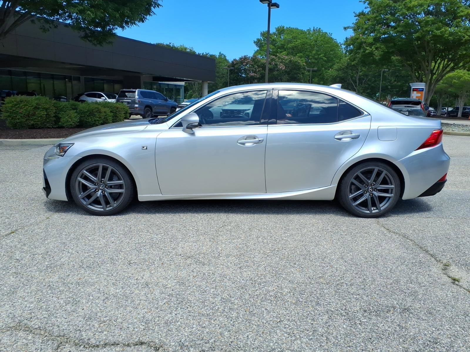 Used 2019 Lexus IS 300 F Sport w/ F Sport Package AWD/4WD image 11