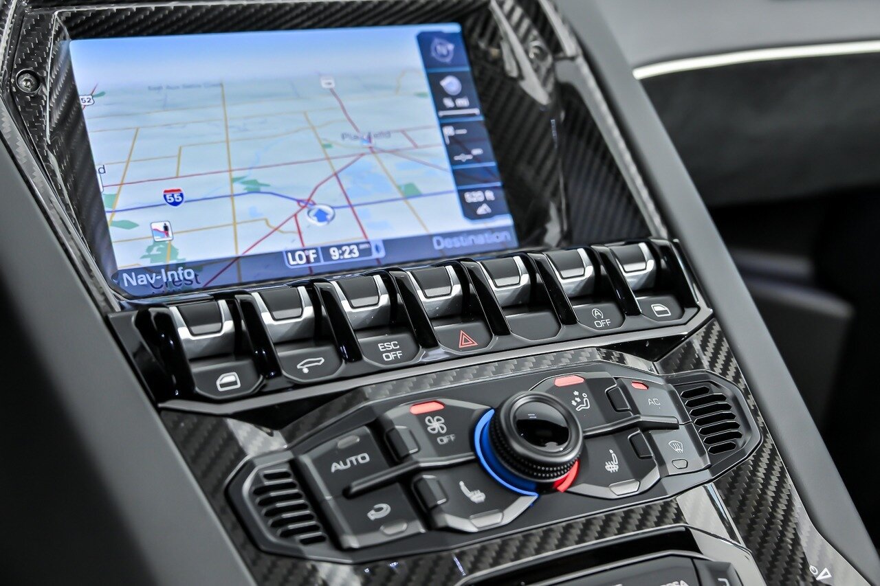 Used 2021 Lamborghini Aventador SVJ AWD/4WD image 28