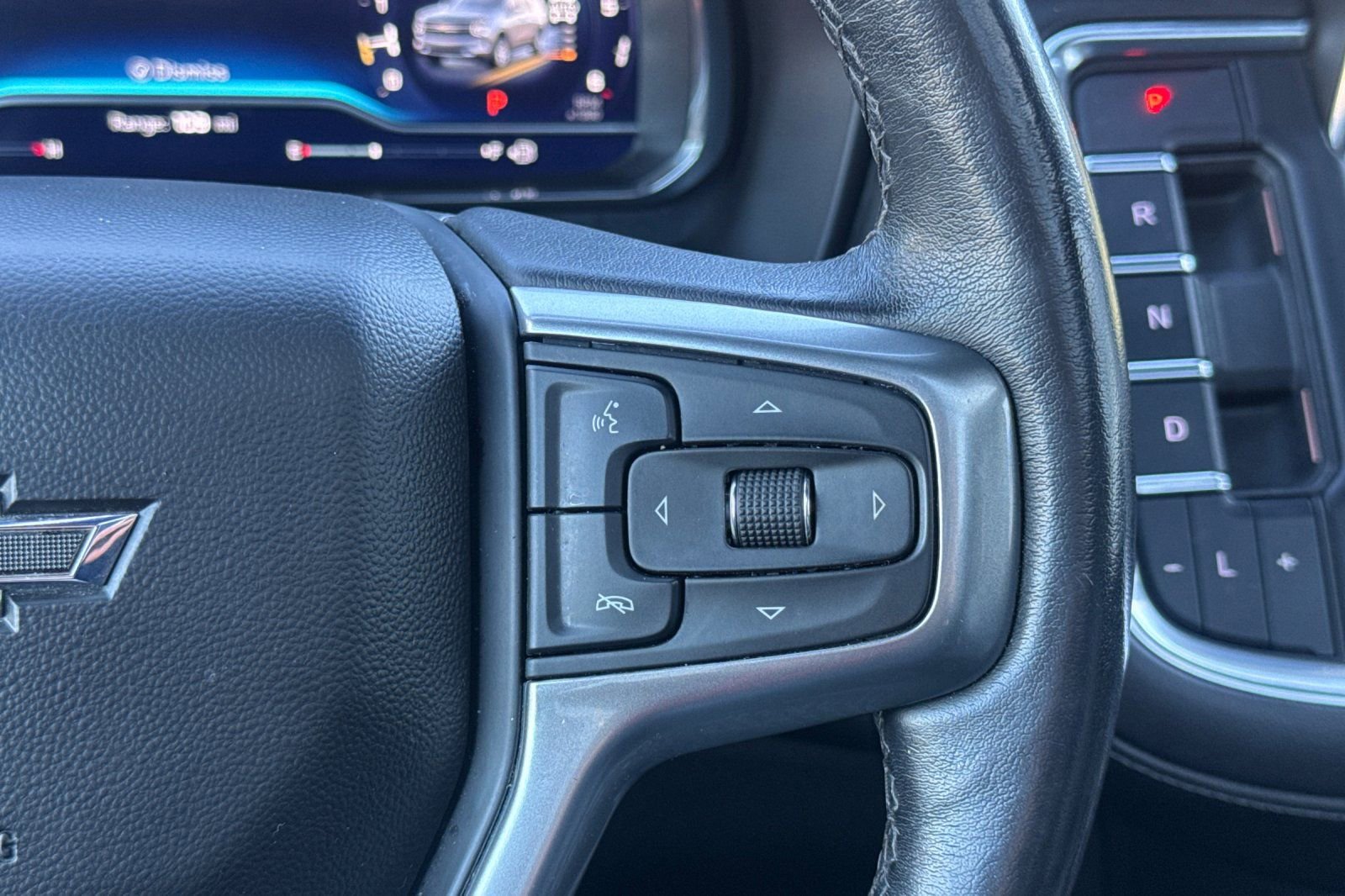 Used 2022 Chevrolet Tahoe Z71 w/ Off-Road Capability Package image 37