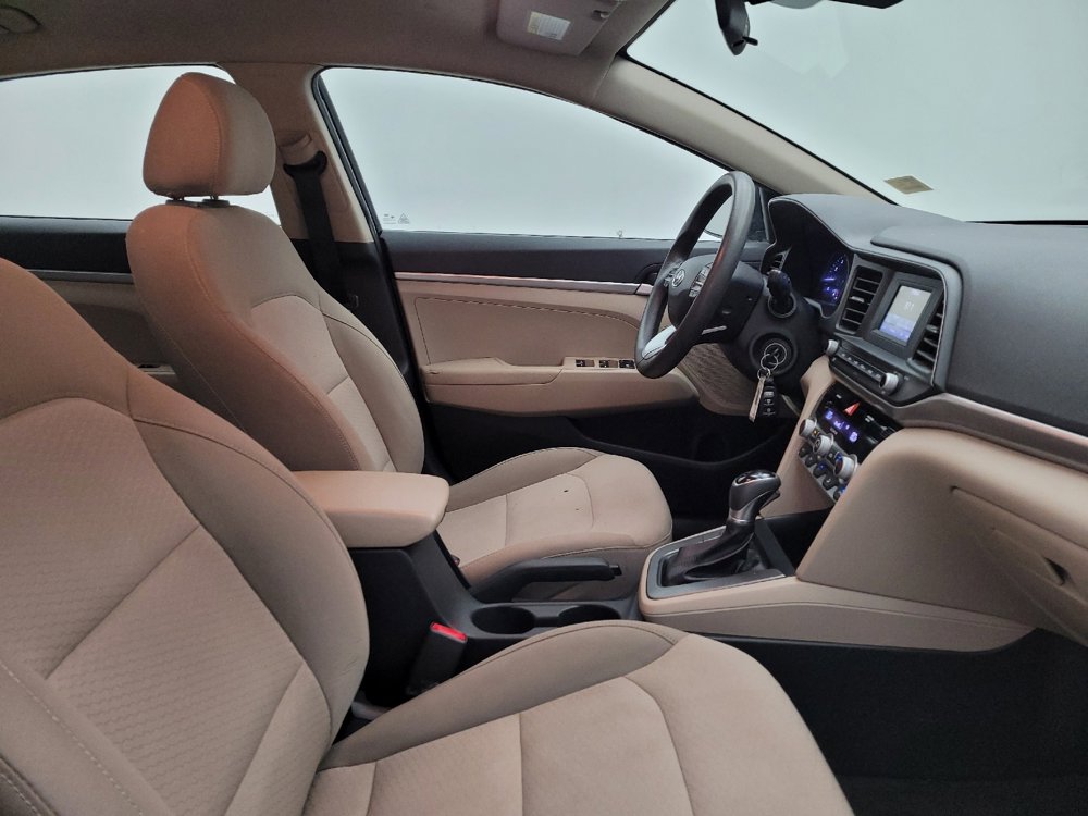 Used 2020 Hyundai Elantra SE image 21