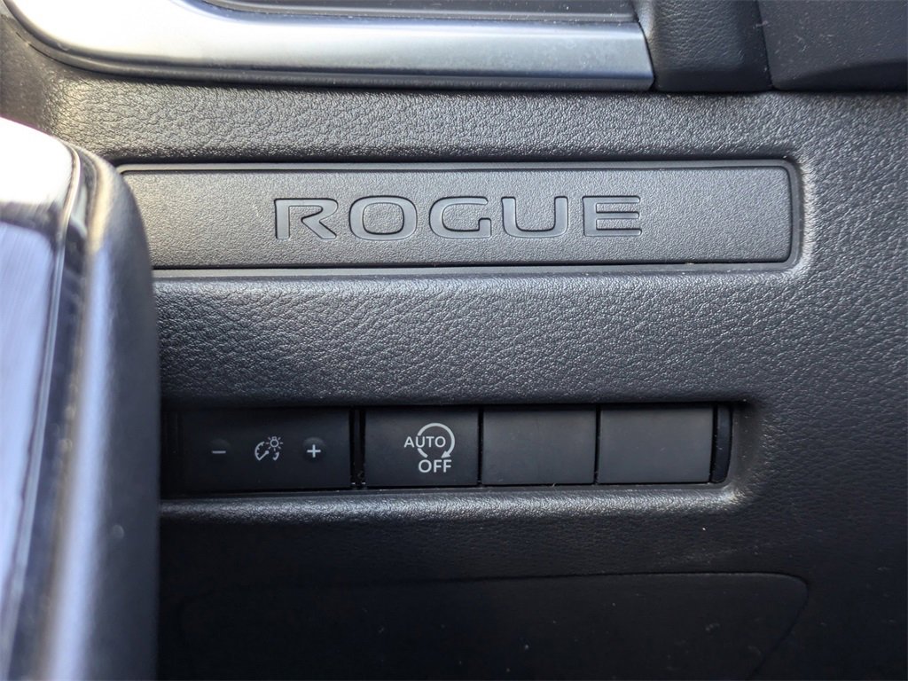 Used 2024 Nissan Rogue S image 24