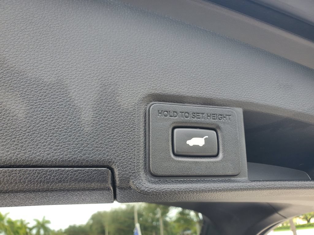 Used 2021 Acura RDX FWD image 9
