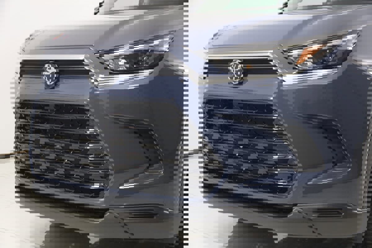 Used 2024 Toyota Grand Highlander XLE image 51