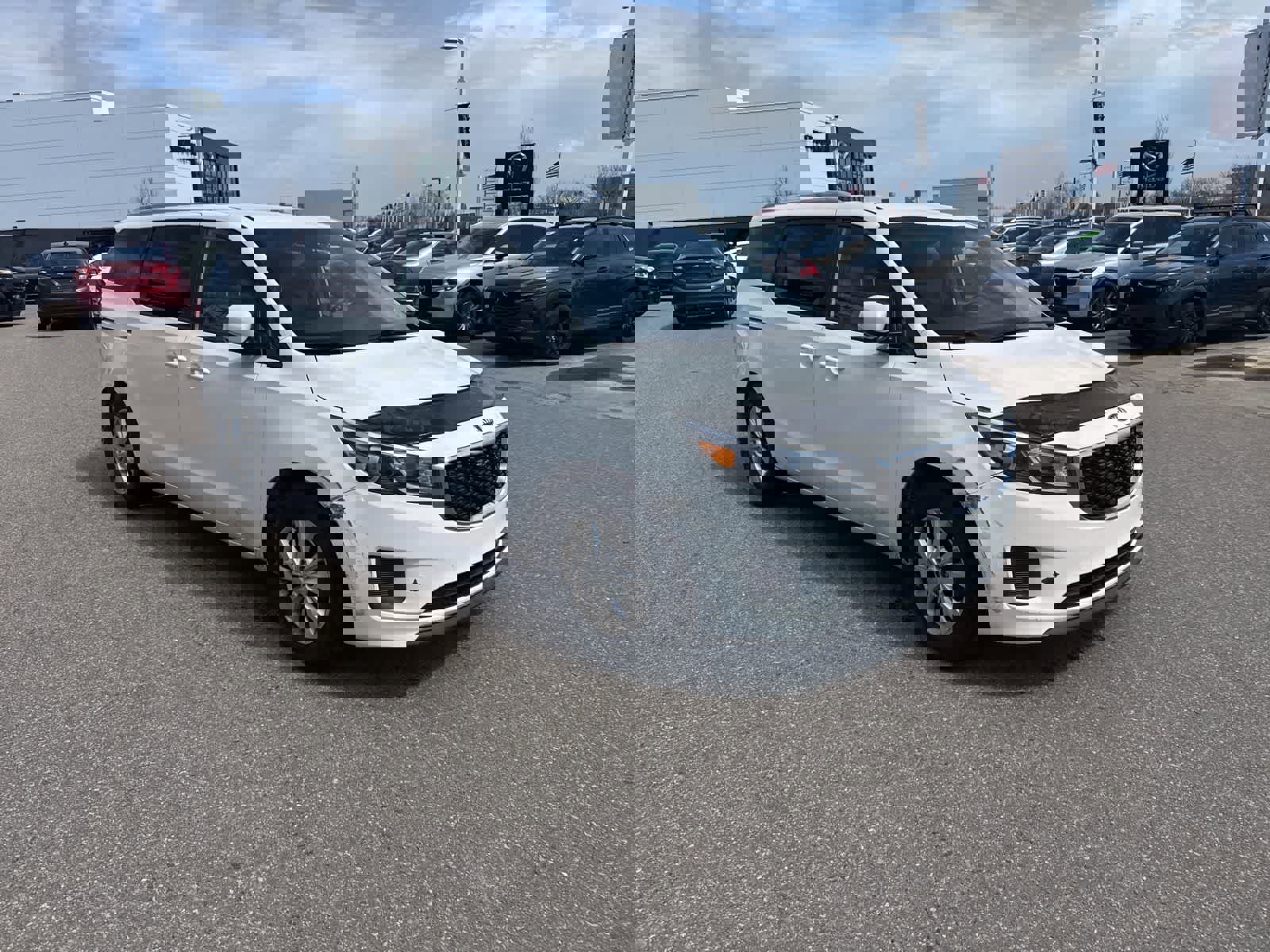 Used 2015 Kia Sedona LX image 3