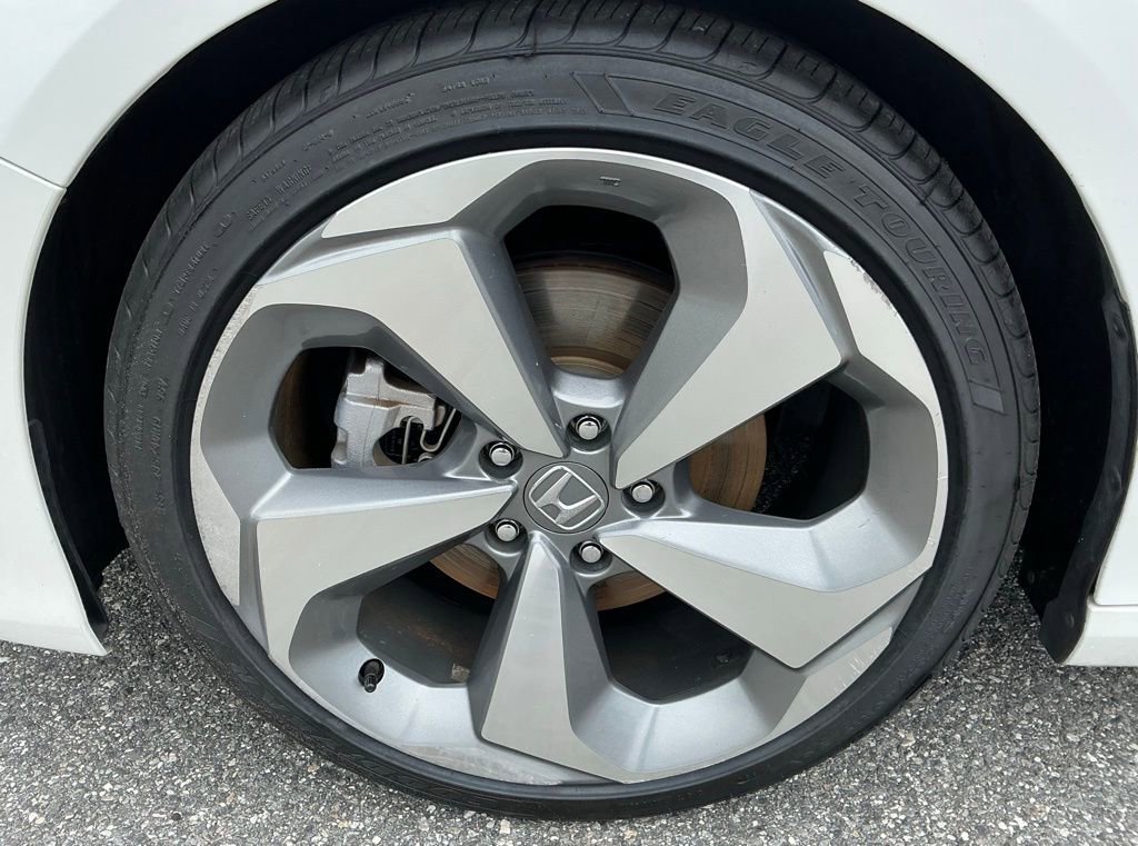 Used 2018 Honda Accord Touring image 22