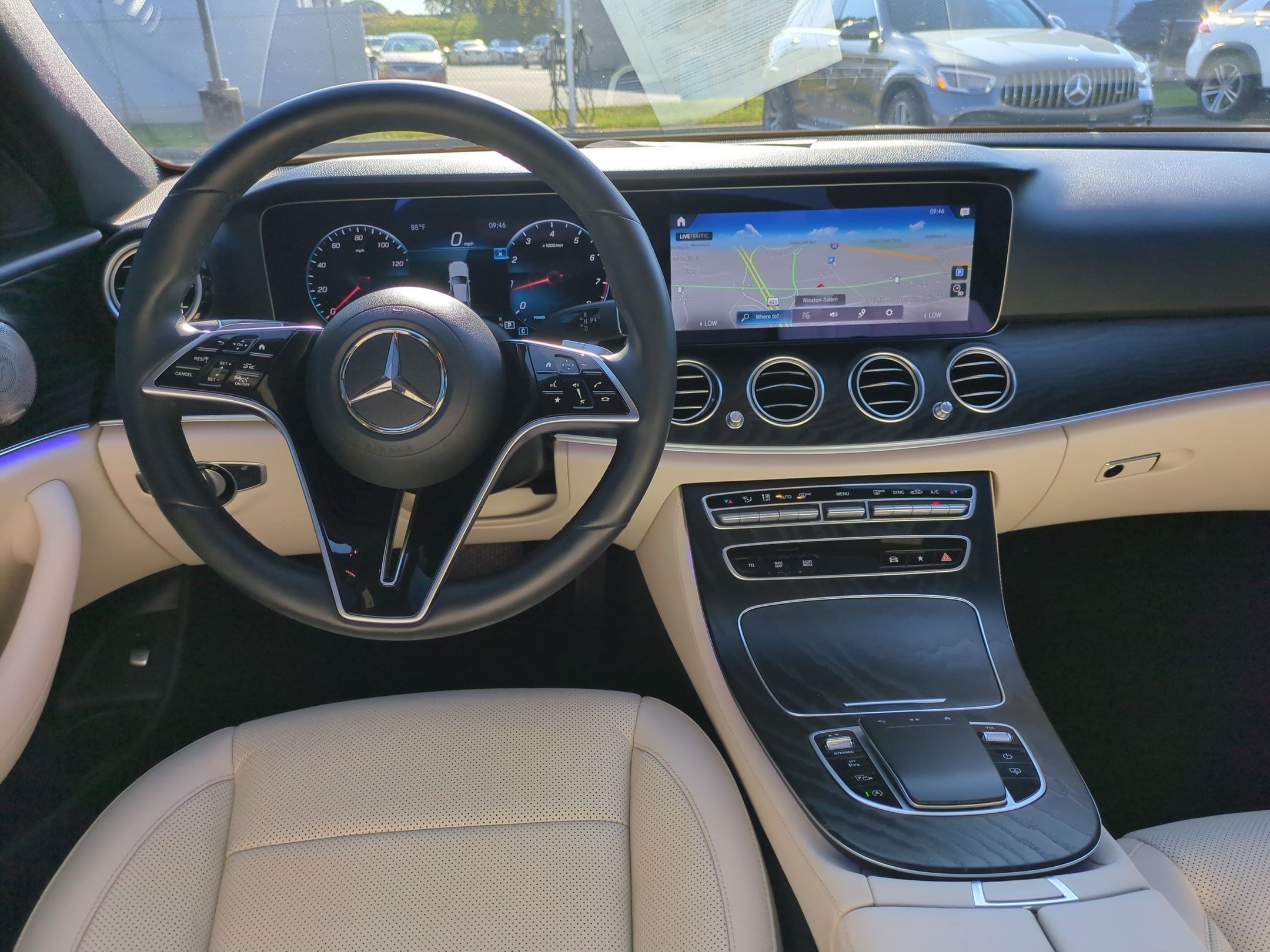 Used 2022 Mercedes-Benz E 450 4MATIC Sedan image 32