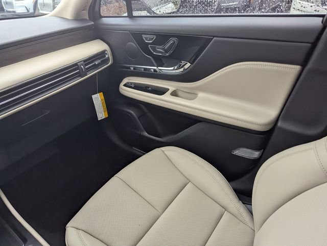 New 2025 Lincoln Corsair Grand Touring image 15
