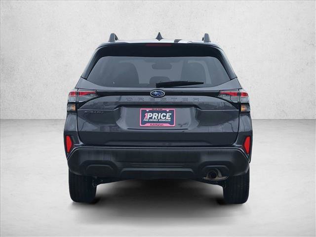 Used 2025 Subaru Forester Premium image 7