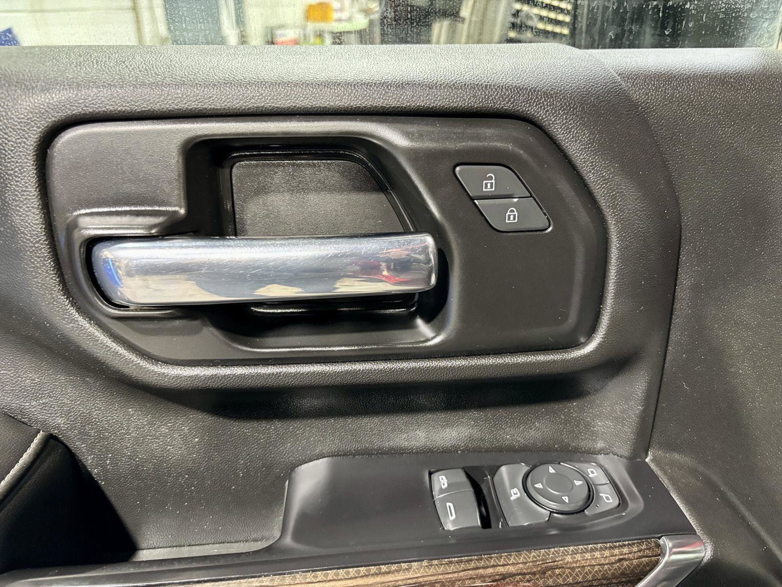 Used 2020 Chevrolet Silverado 3500 LT w/ Convenience Package image 16