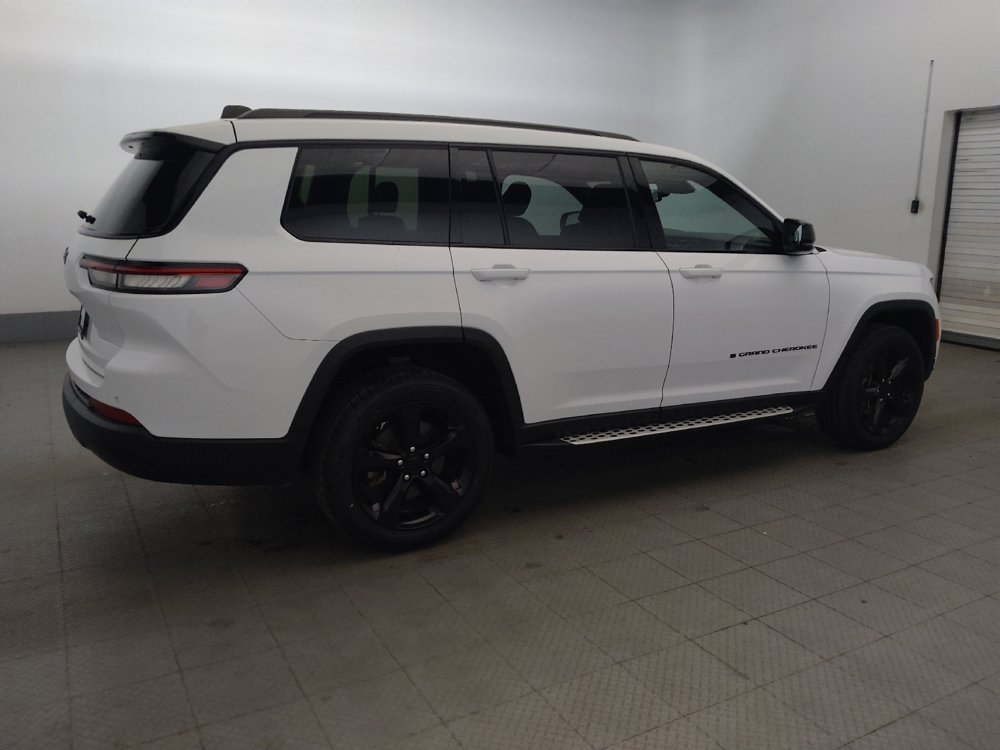 Used 2023 Jeep Grand Cherokee L Laredo AWD/4WD image 10