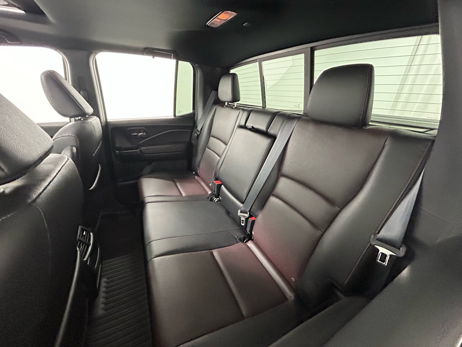 Used 2022 Honda Ridgeline Black Edition image 32