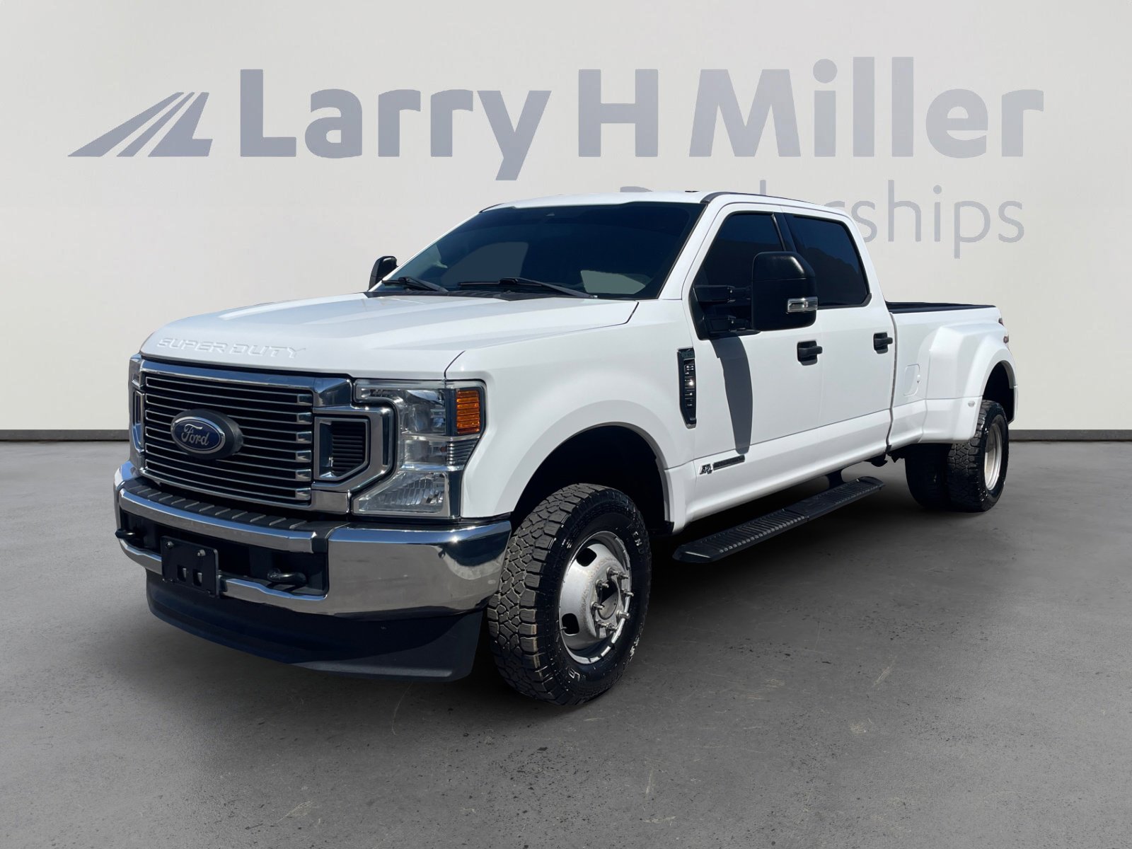 Used 2022 Ford F350 XLT AWD/4WD image 1