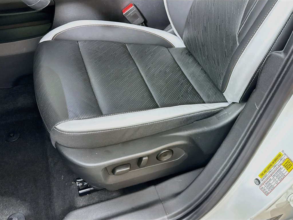 Used 2025 Buick Envision Sport Touring AWD/4WD image 22