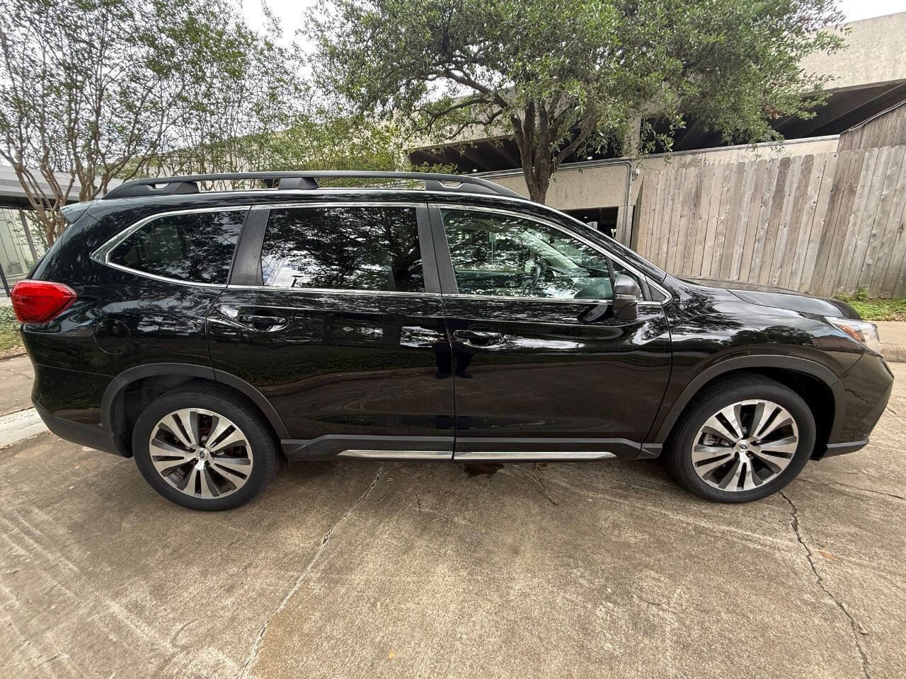 Used 2019 Subaru Ascent Limited AWD/4WD image 9