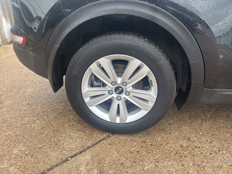 Used 2019 Kia Sportage LX image 9