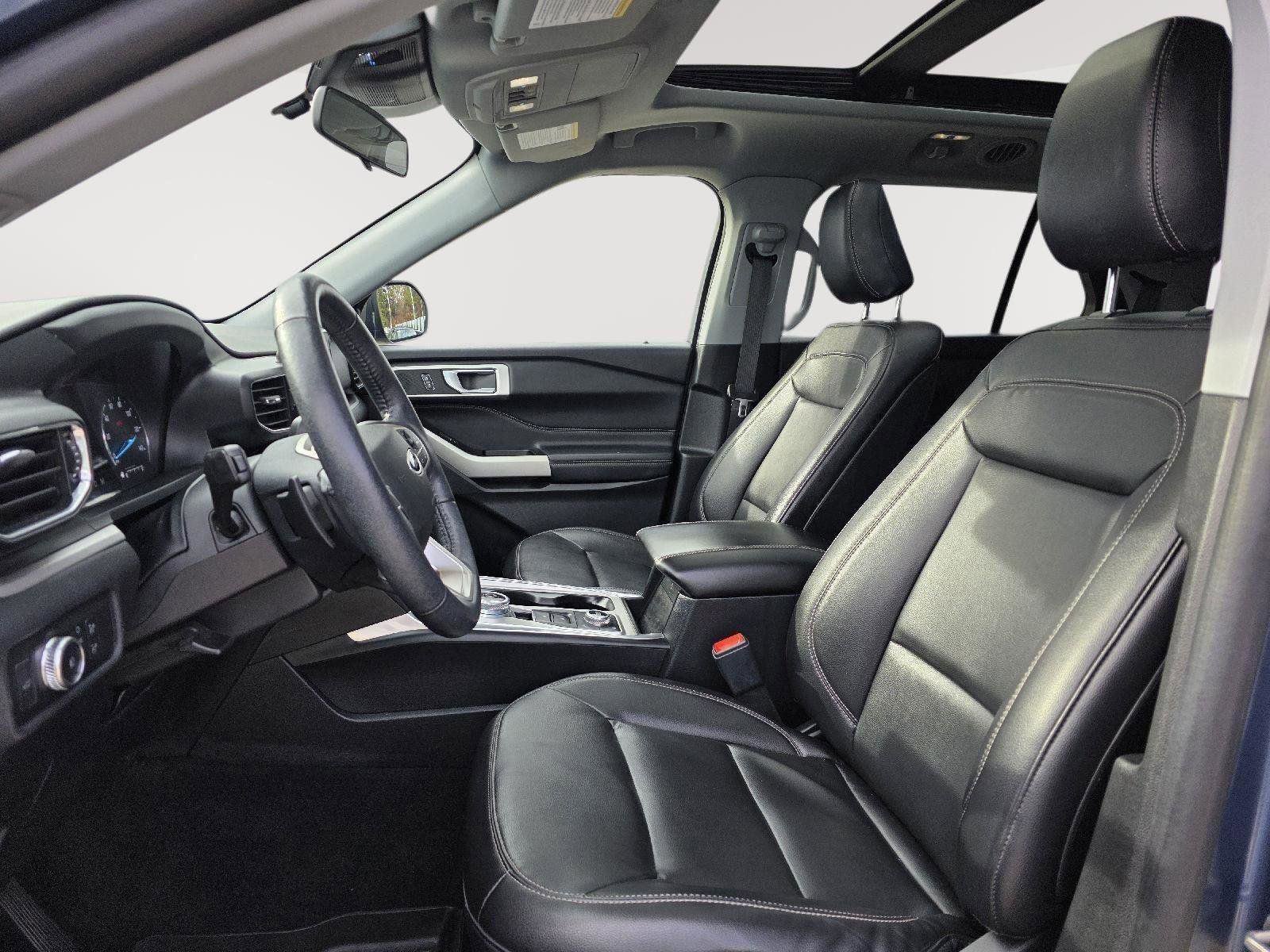 Used 2020 Ford Explorer XLT w/ Equipment Group 202A image 11