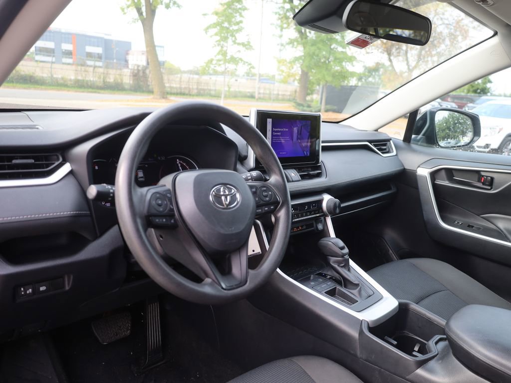 Used 2024 Toyota RAV4 LE image 29