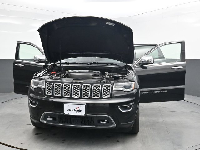 Used 2019 Jeep Grand Cherokee Overland AWD/4WD image 43