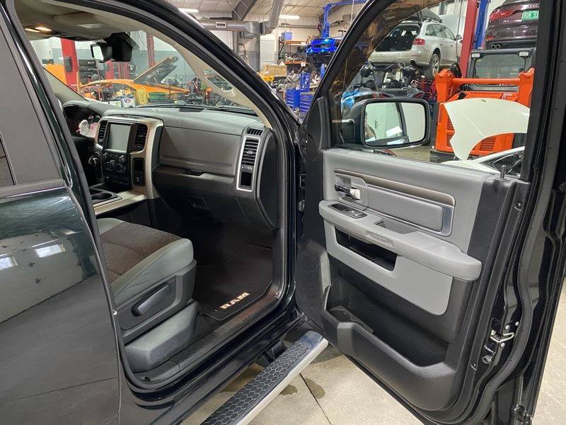 Used 2015 RAM 1500 Big Horn AWD/4WD image 18
