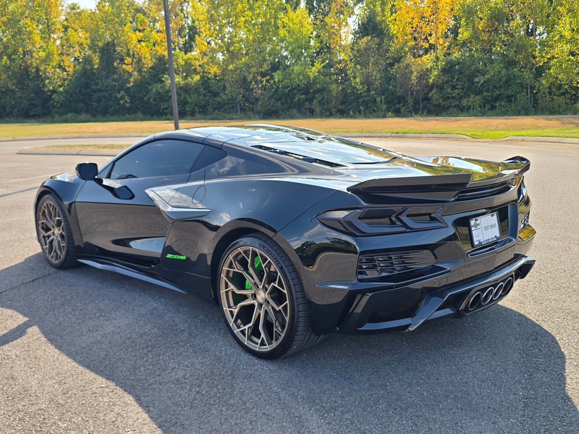 Used 2025 Chevrolet Corvette Z06 RWD image 4