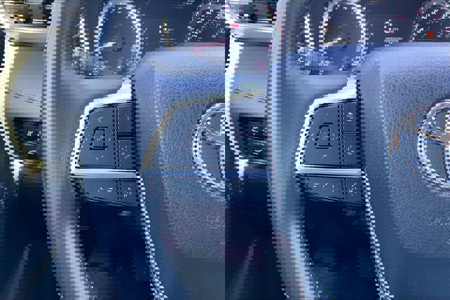 Used 2023 Toyota Highlander XLE image 24