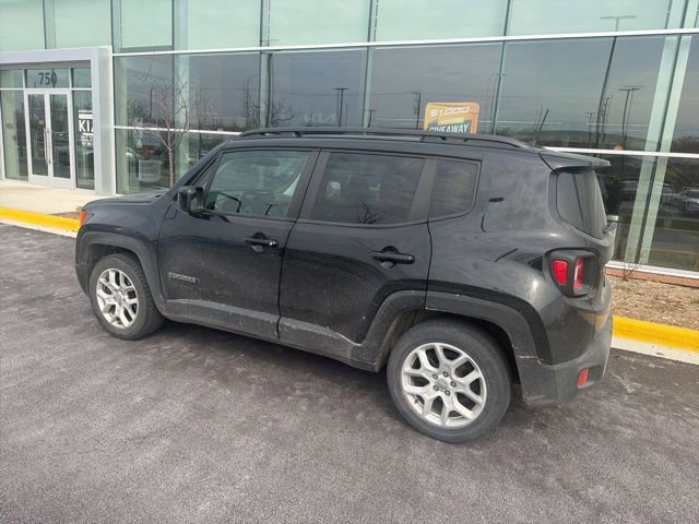 Used 2018 Jeep Renegade Latitude image 19