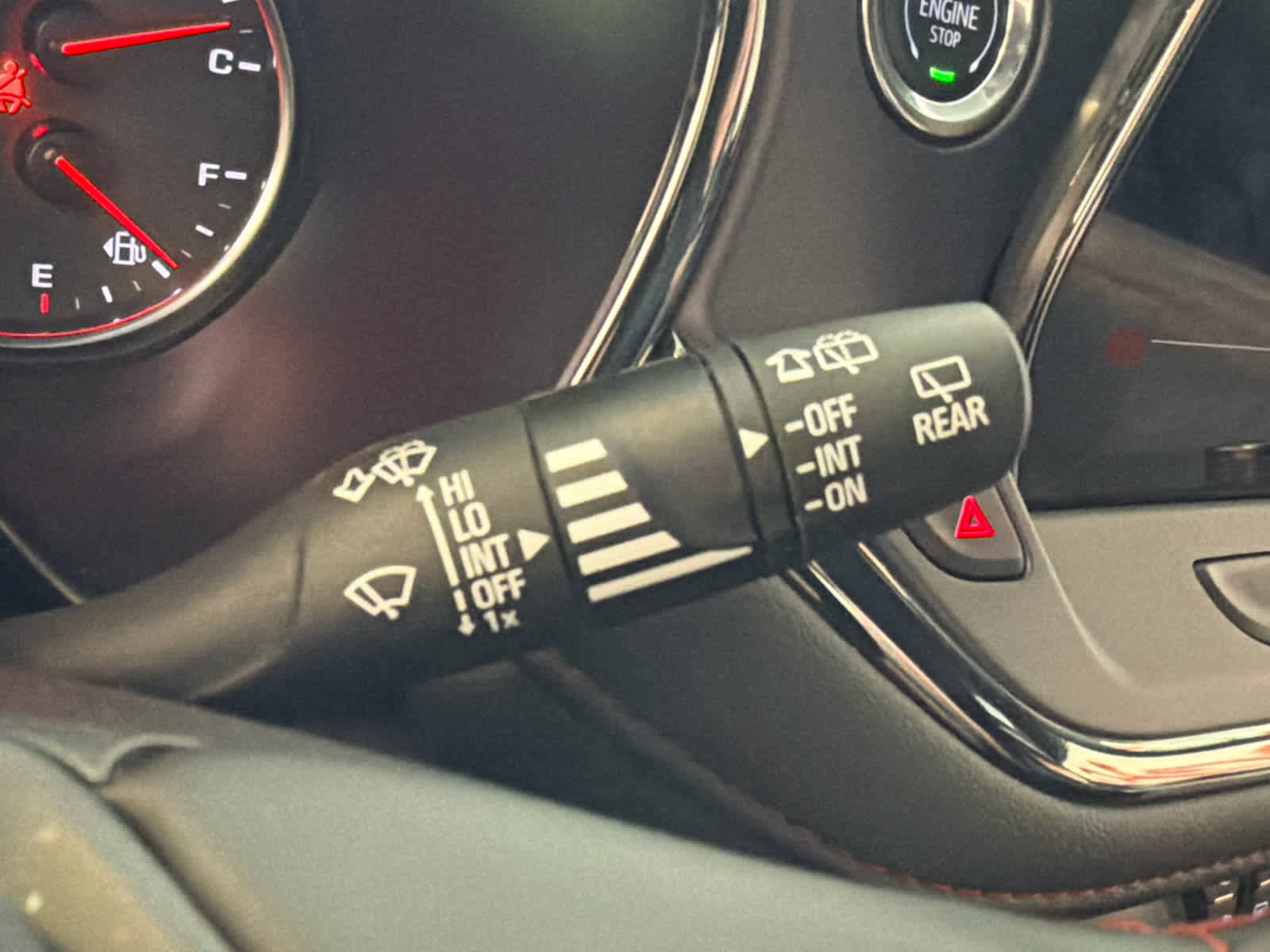 Used 2025 Chevrolet Blazer RS FWD image 39