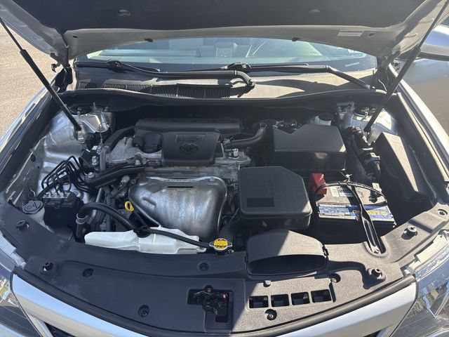 Used 2012 Toyota Camry SE FWD image 23