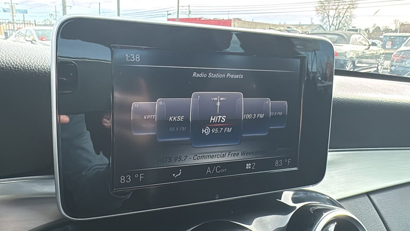 Used 2015 Mercedes-Benz C 300 4MATIC image 27