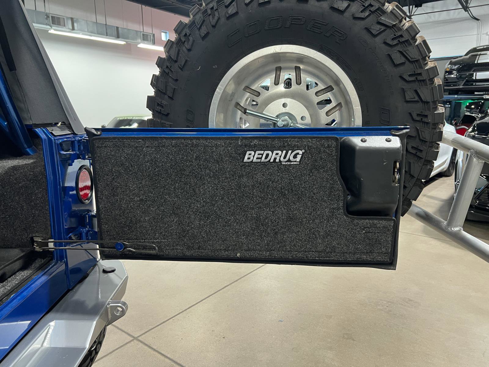 Used 1990 Jeep Wrangler Sahara image 22