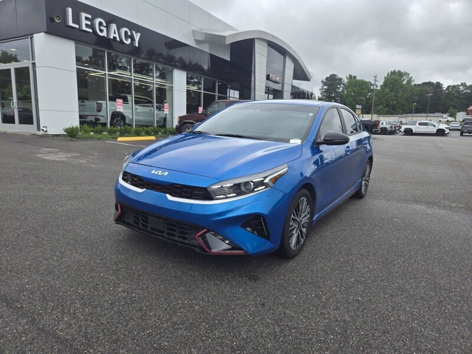 Used 2023 Kia Forte GT-Line w/ GT-Line Premium Package FWD image 4