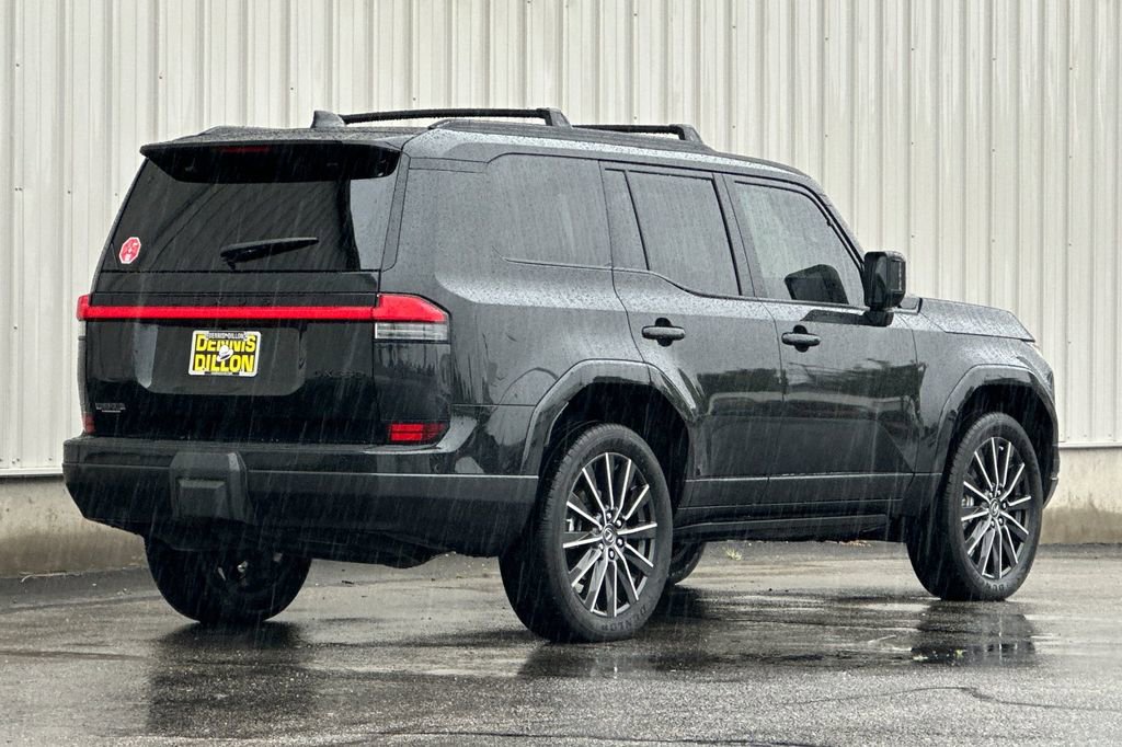 Used 2025 Lexus GX 550 w/ Cold Area Package image 4