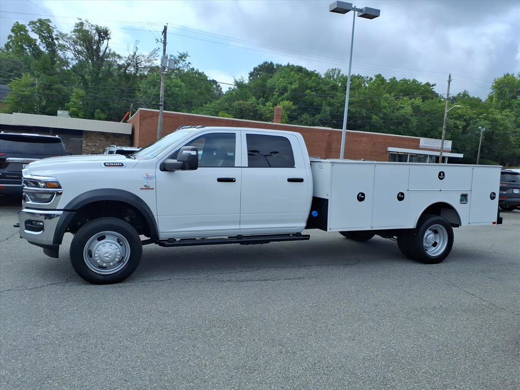 Used 2025 RAM 5500 Tradesman AWD/4WD image 7